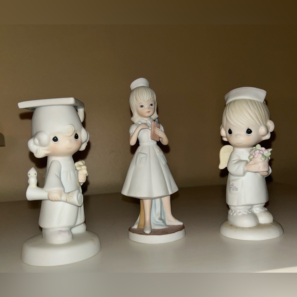 🎉Donating soon🎉Bundle of 3 Porcelain Figurines  ( 2 Precious Moments ) Nursing